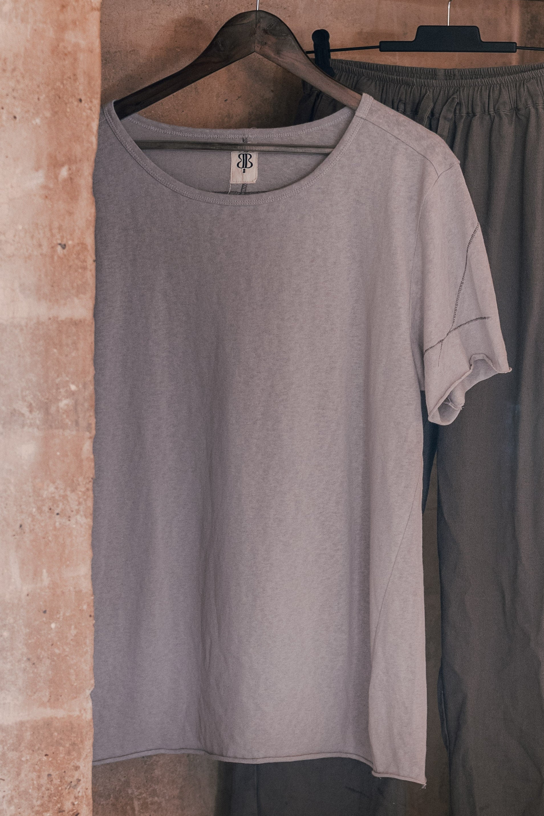BenBen Oversize – Open Neck Line Tee - Ligth Grey