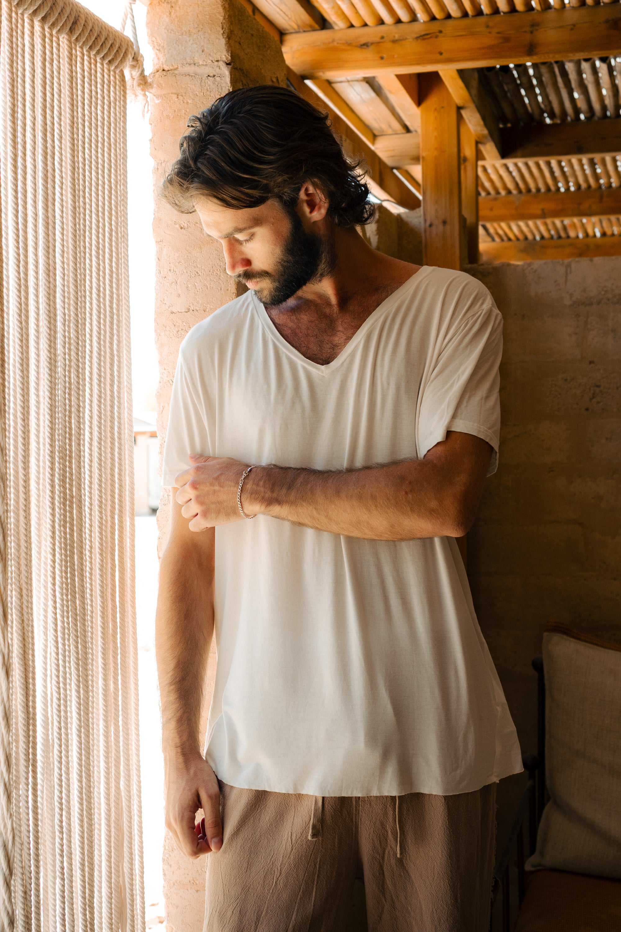 BenBen Drift - V Neck T Shirt - White